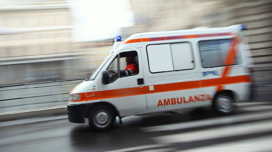 Grammichele, scontro tra un’auto e un trattore ferito un giovane calatino